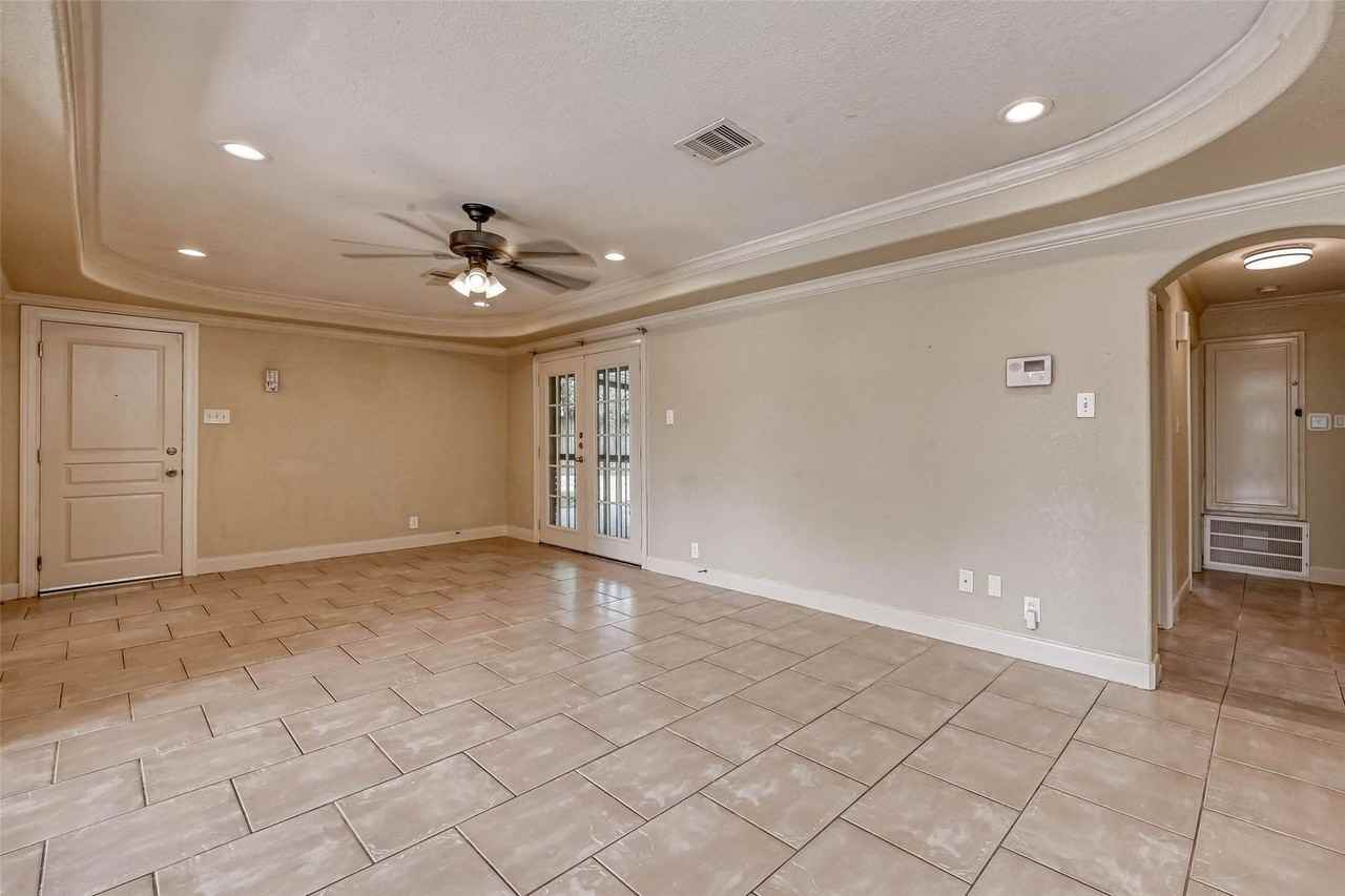 4126 Brookston St - Photo 5 of 11