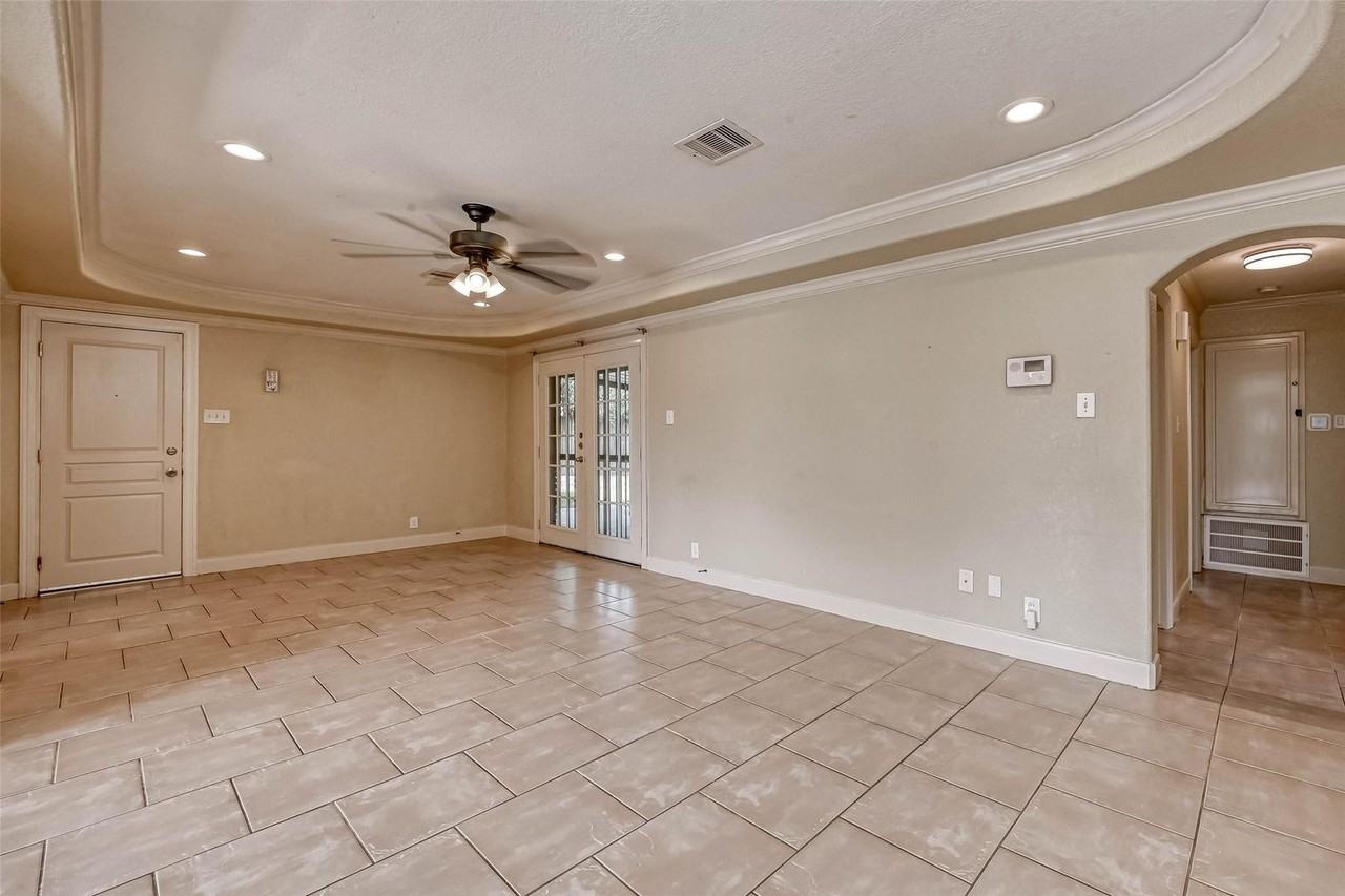 4126 Brookston St - Photo 6 of 11