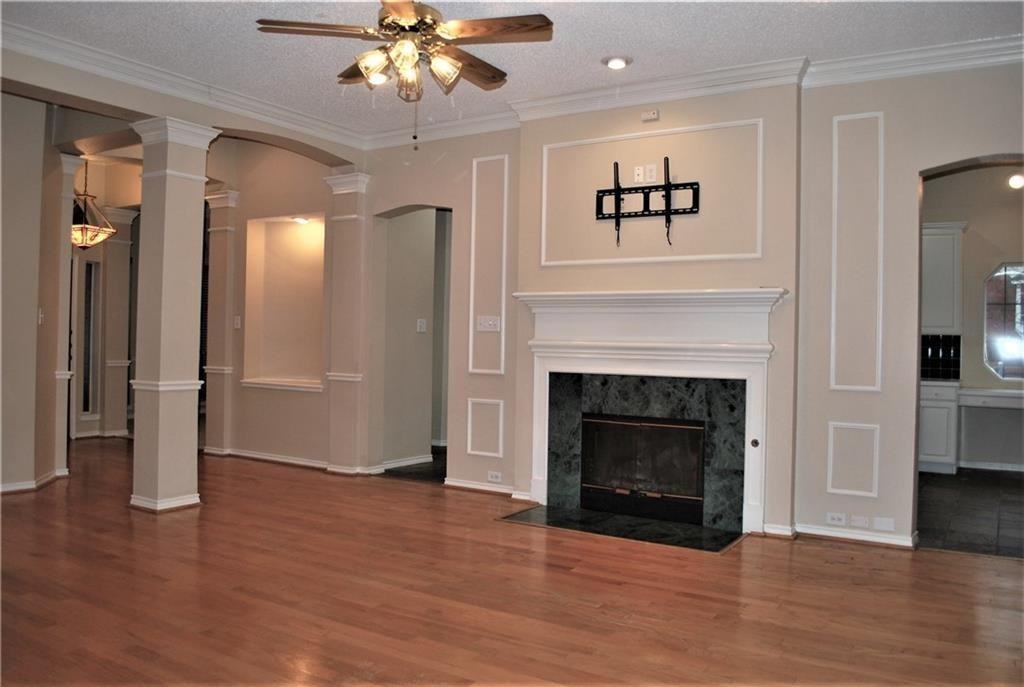 2685 Hillside Dr - Photo 4 of 29