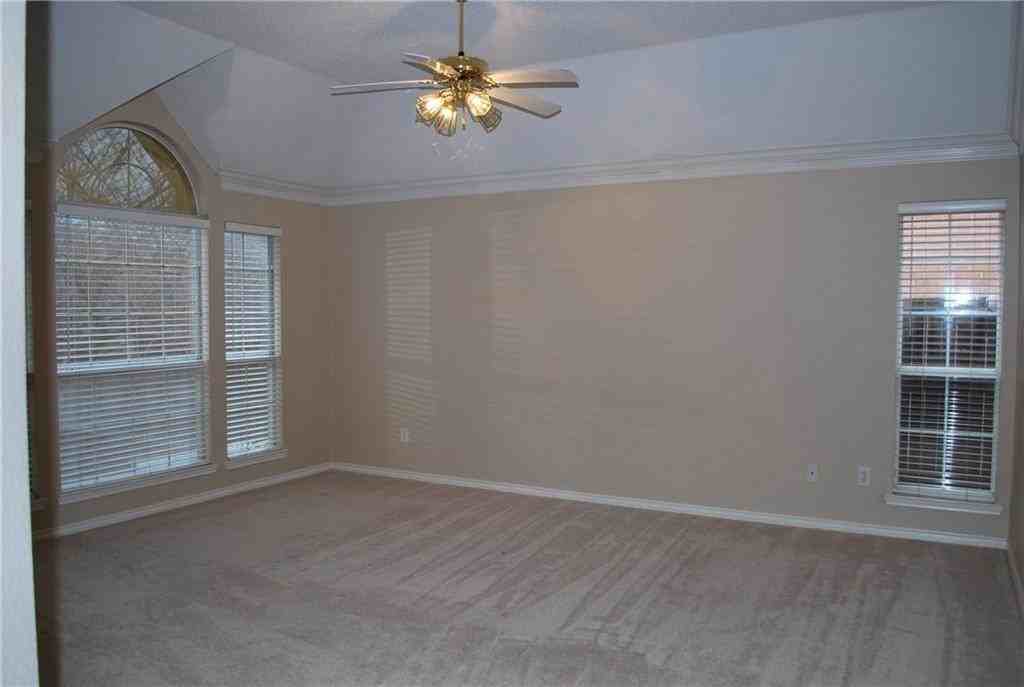 2685 Hillside Dr - Photo 7 of 29