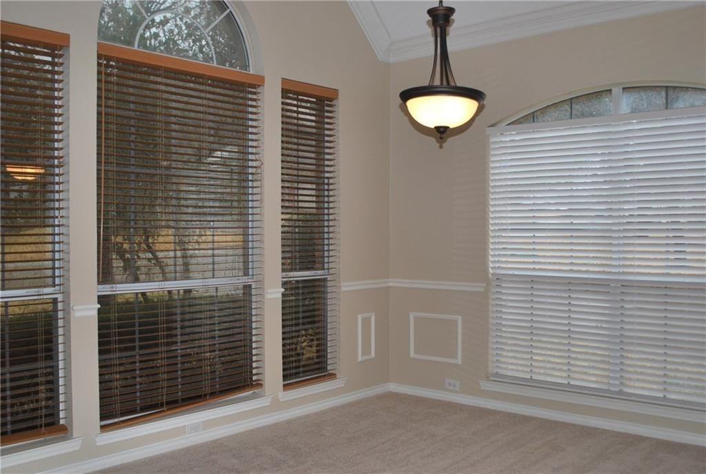 2685 Hillside Dr - Photo 4 of 29