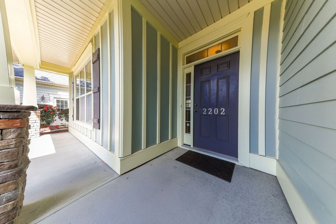 2202 E Oak Bridge Dr - Photo 4 of 50