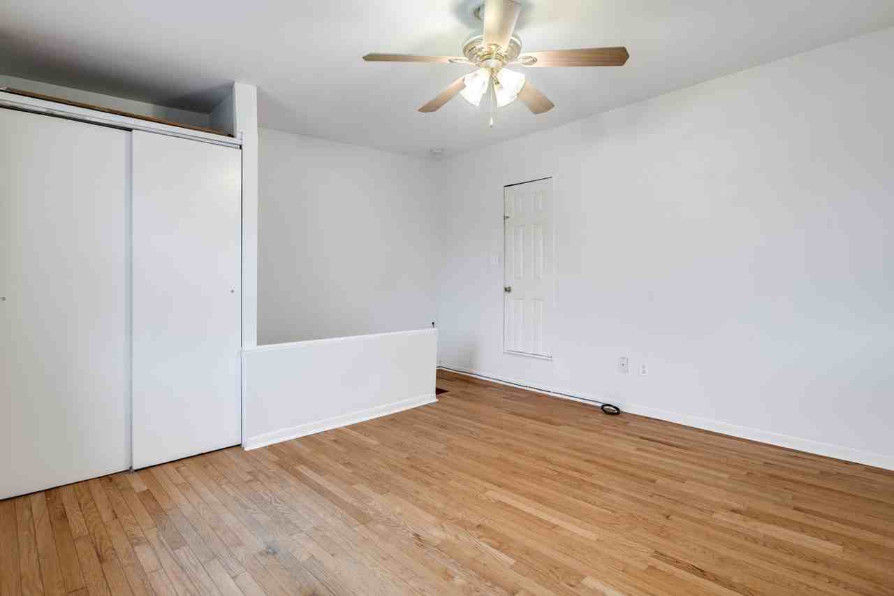 1202 S Alder St - Photo 7 of 13