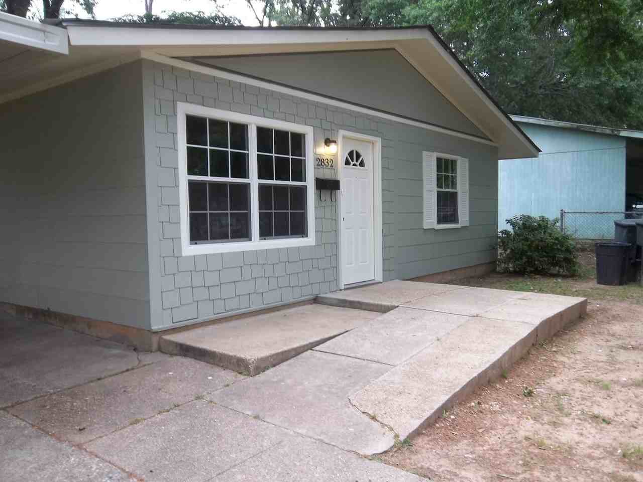 2832 Holiday Ln - Photo 2 of 18