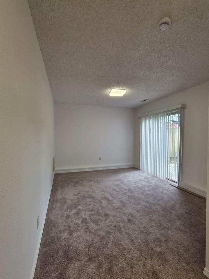 21627 127th Pl Se - Photo 7 of 19