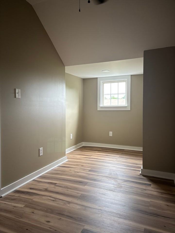 225 Camp Rd - Photo 5 of 18