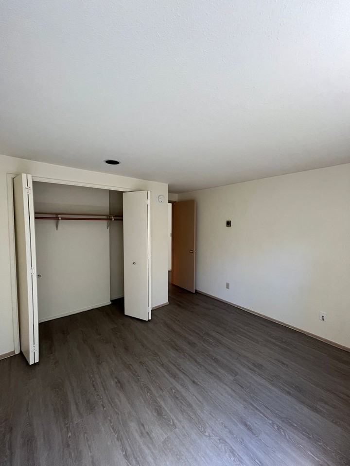 Boston West Apartments - Photo 3 of 14