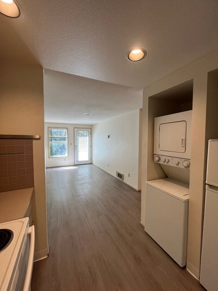 Boston West Apartments - Photo 4 of 14
