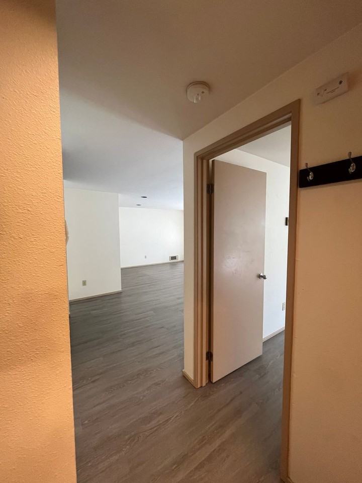 Boston West Apartments - Photo 6 of 14