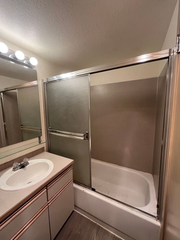 Boston West Apartments - Photo 7 of 14