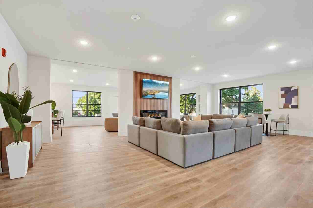 Cortlandt Terrace - Photo 3 of 50