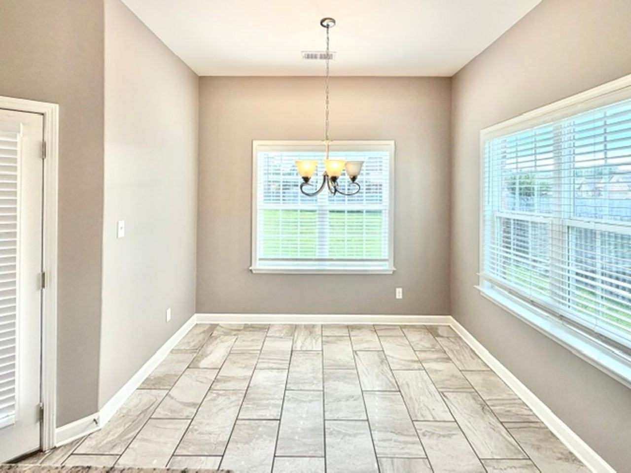 6283 Darwood Dr - Photo 5 of 13
