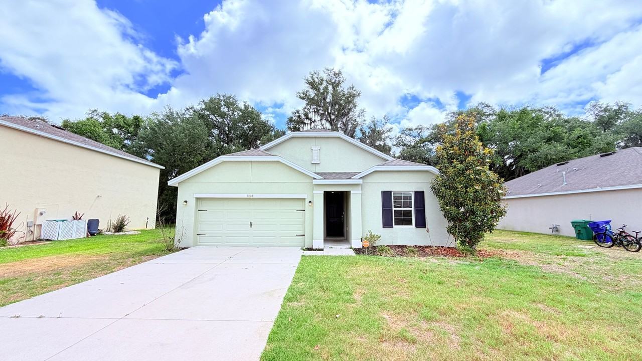 9803 Pepper Tree Pl - Photo 3 of 38