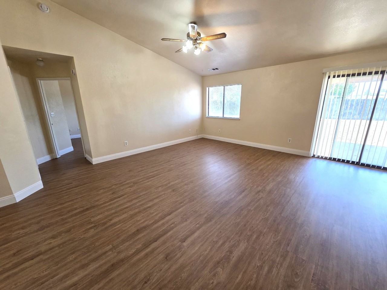 1139 W Glenn Ct - Photo 2 of 13