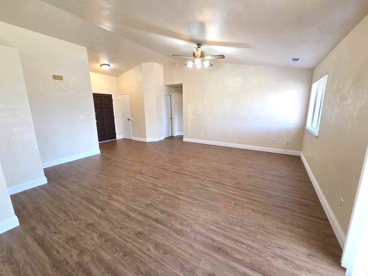 1139 W Glenn Ct - Photo 3 of 13