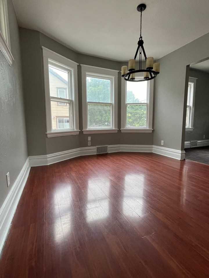 444 Clinton Ave - Photo 3 of 9