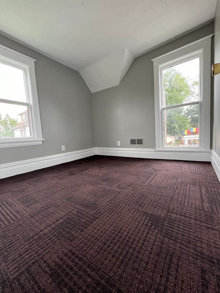 444 Clinton Ave - Photo 6 of 9