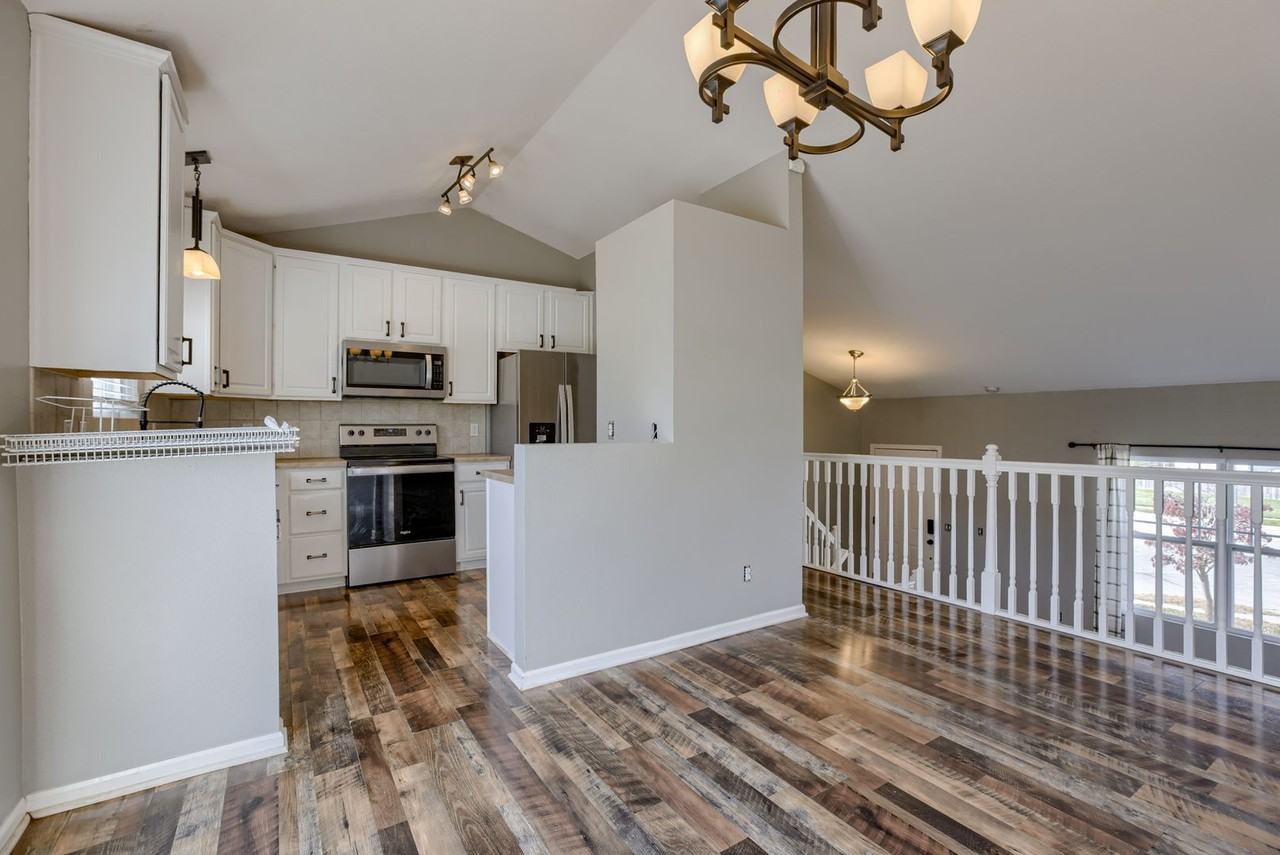 15405 Fillmore Cir - Photo 6 of 25