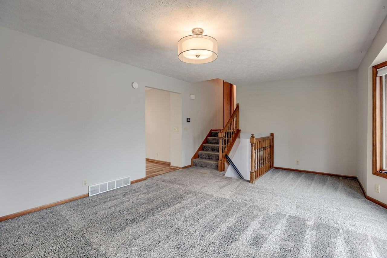 13906 Jennifer Rd - Photo 6 of 25