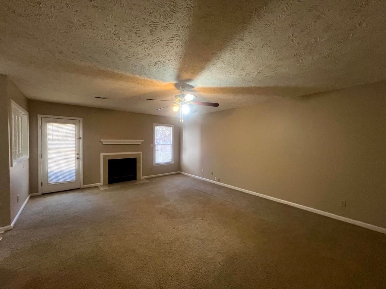 2857 Chillingworth Dr - Photo 2 of 15