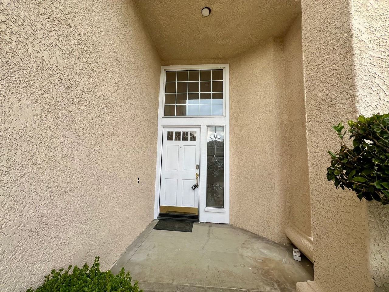 13940 Annandale Ln - Photo 2 of 32