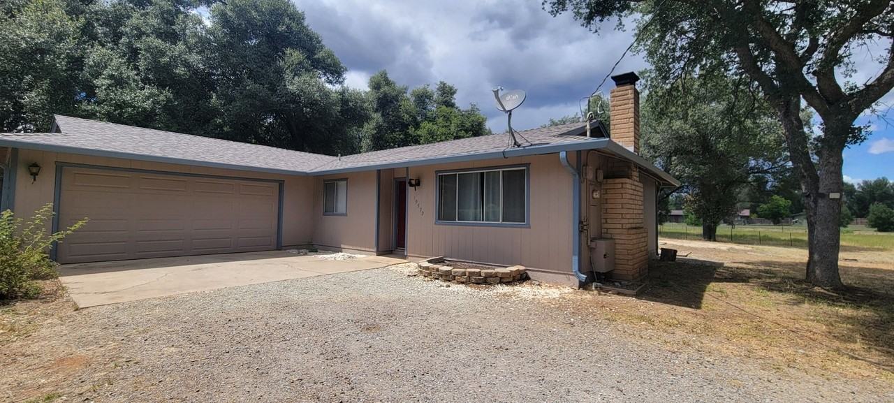 19572 Dovie Ln