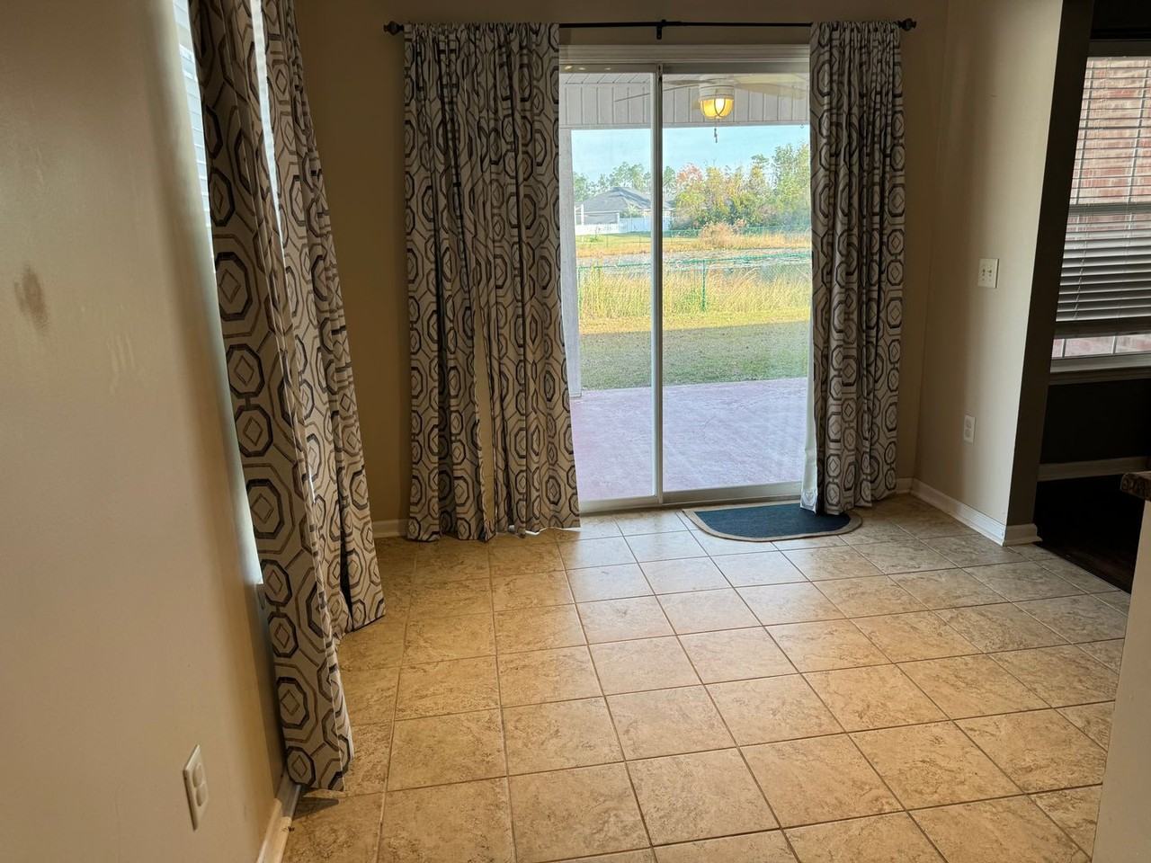 2305 Minnesota Ave - Photo 4 of 12