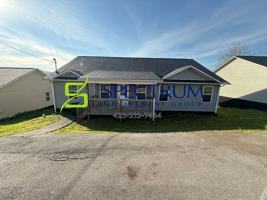 featured image of 3305 Parker Blvd