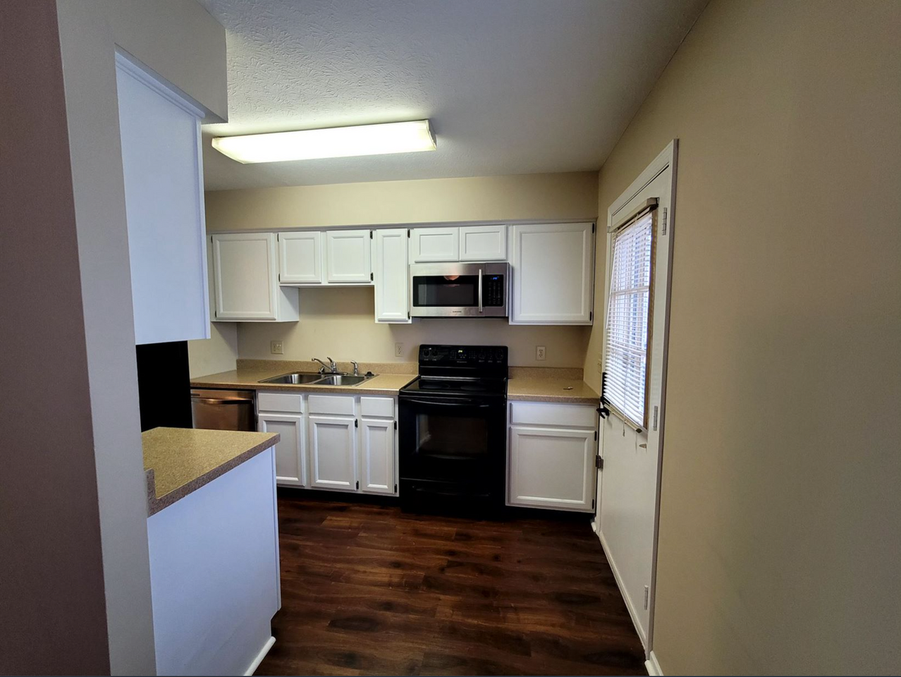 3407 Spanish Villa Dr #1 - Photo 3 of 39