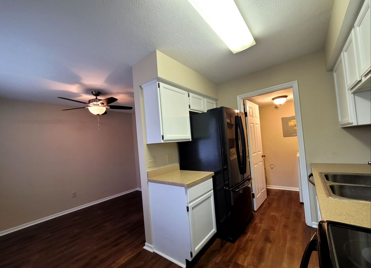 3407 Spanish Villa Dr #1 - Photo 5 of 39