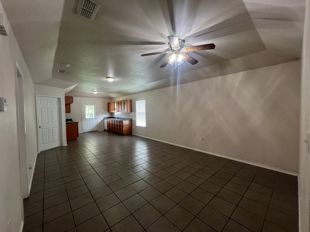 239B Rosalie Dr - Photo 2 of 19