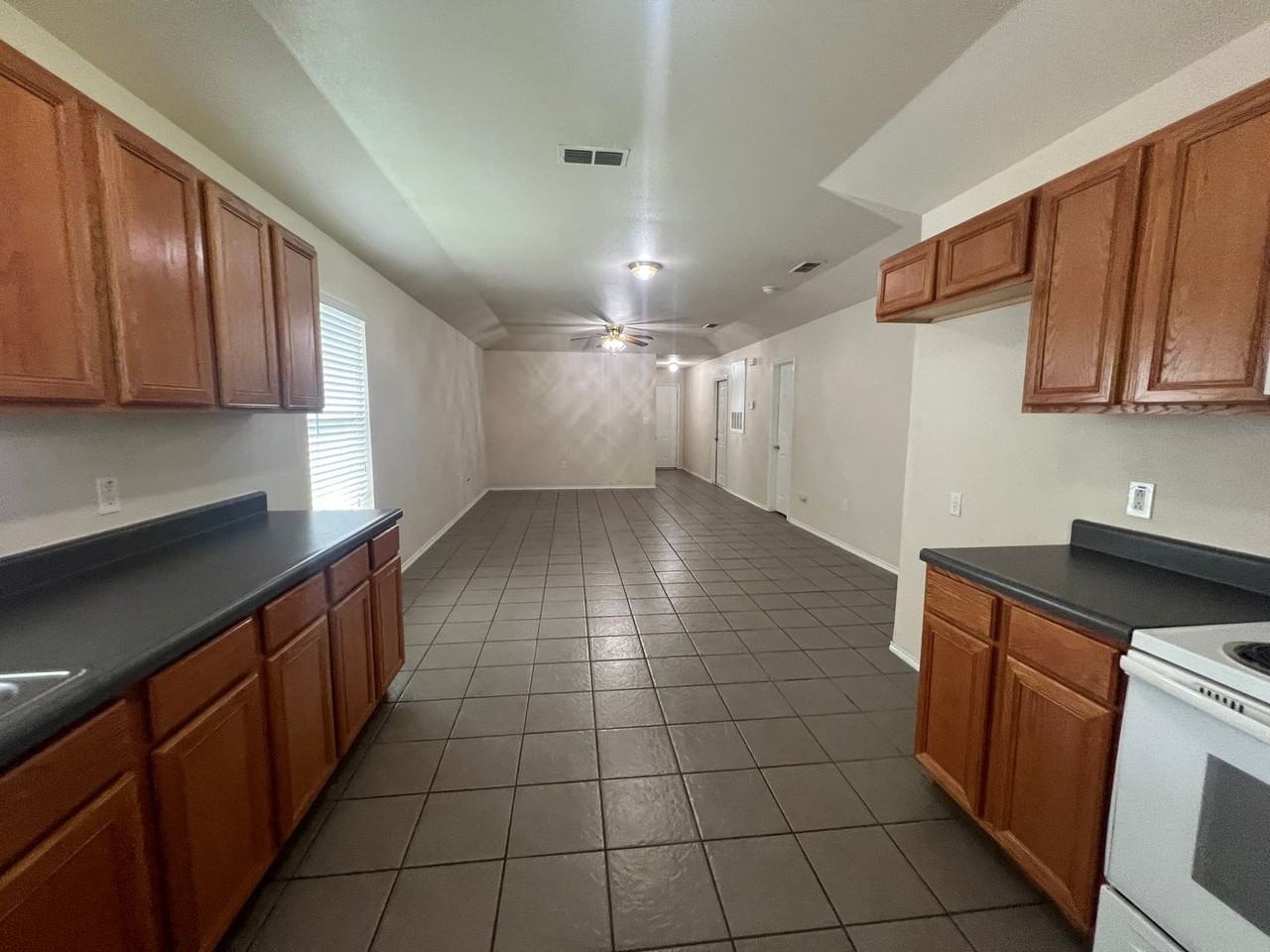 239B Rosalie Dr - Photo 6 of 19