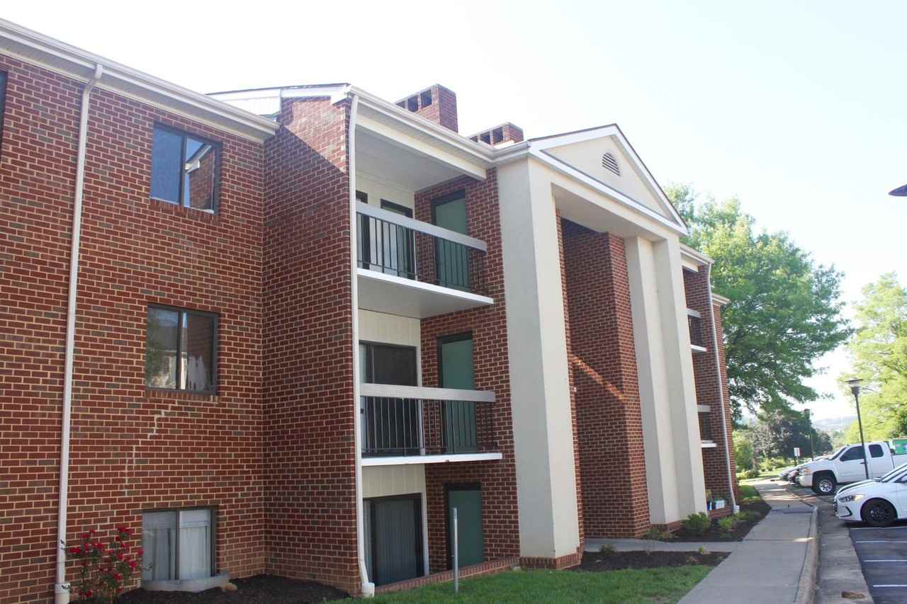 1112 Blue Ridge Dr - Photo 4 of 24