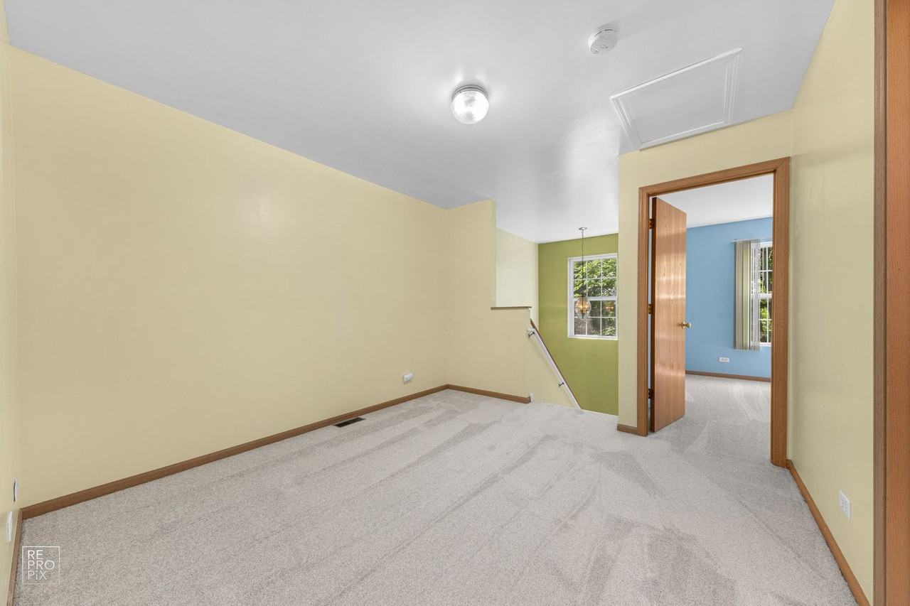 959 Ellsworth Dr - Photo 6 of 14