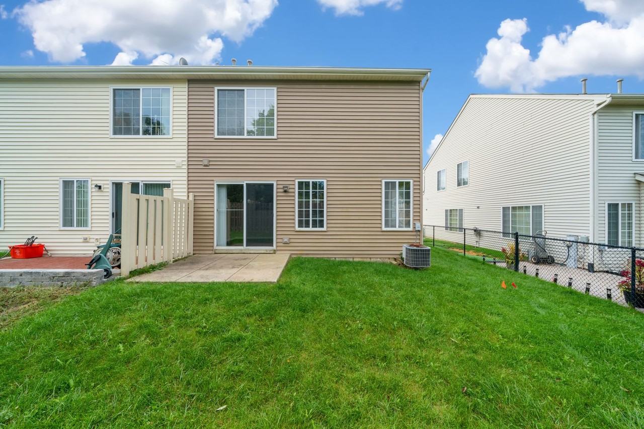 3173 Impressions Dr - Photo 2 of 16