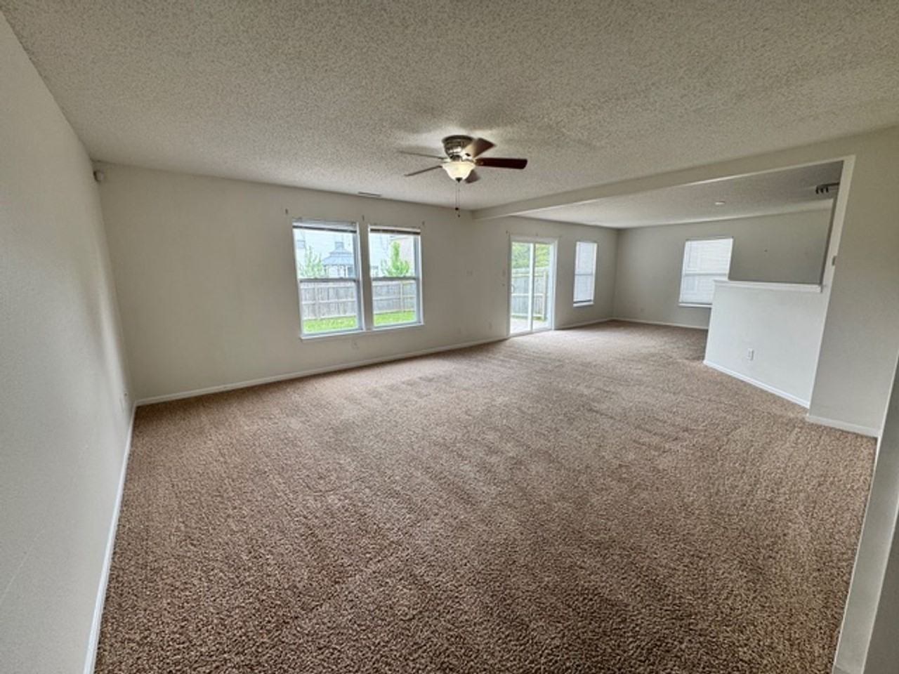 1723 Elijah Blue Dr - Photo 3 of 28