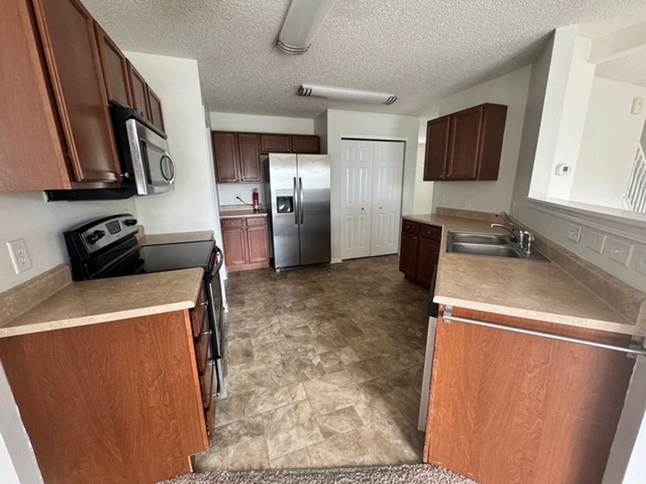 1723 Elijah Blue Dr - Photo 5 of 28