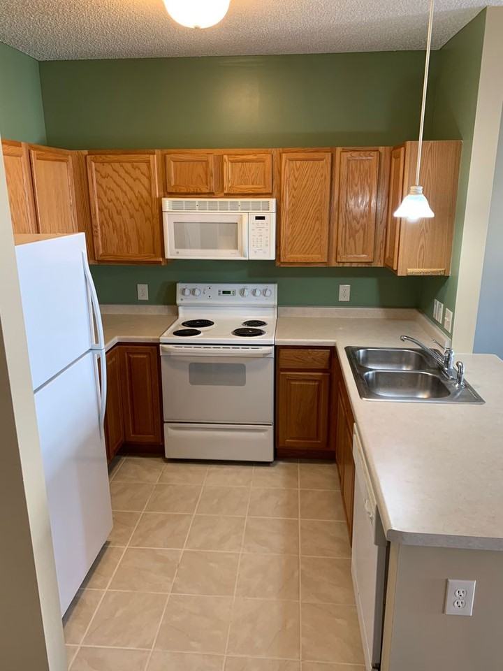 6824 Meadow Grass Ln S - Photo 4 of 16