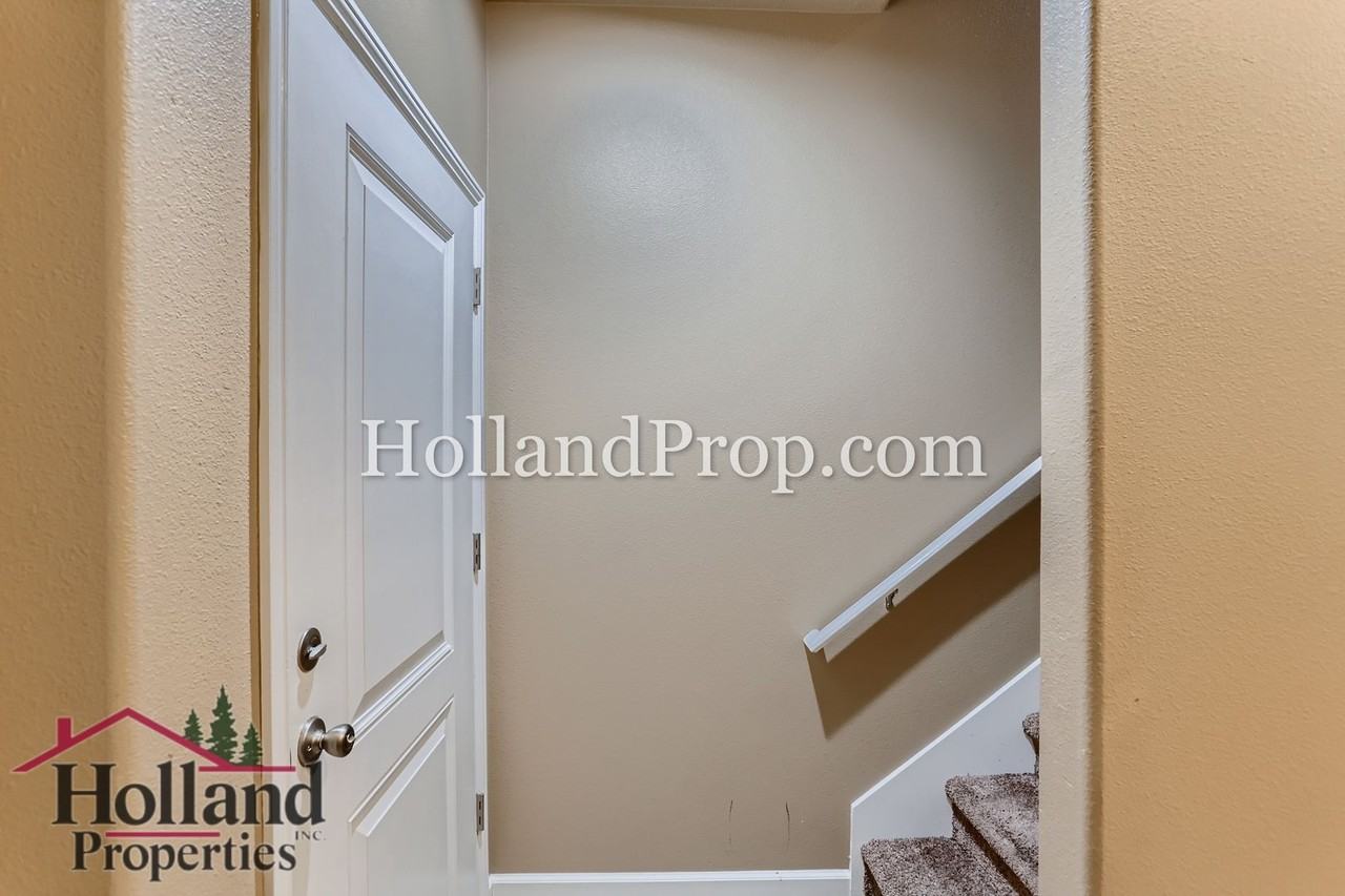 17152 Sw Whitley Way - Photo 2 of 14