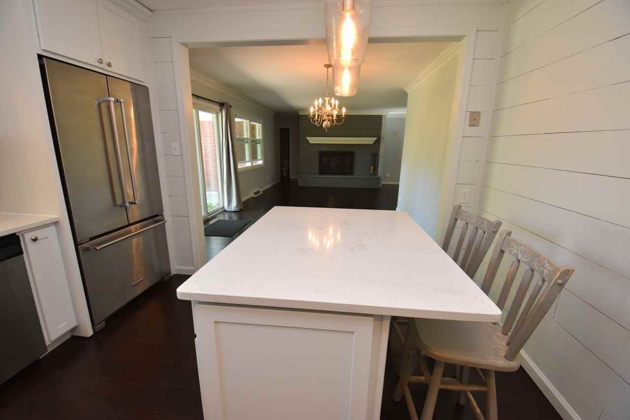 54579 Whispering Oak Dr - Photo 5 of 23