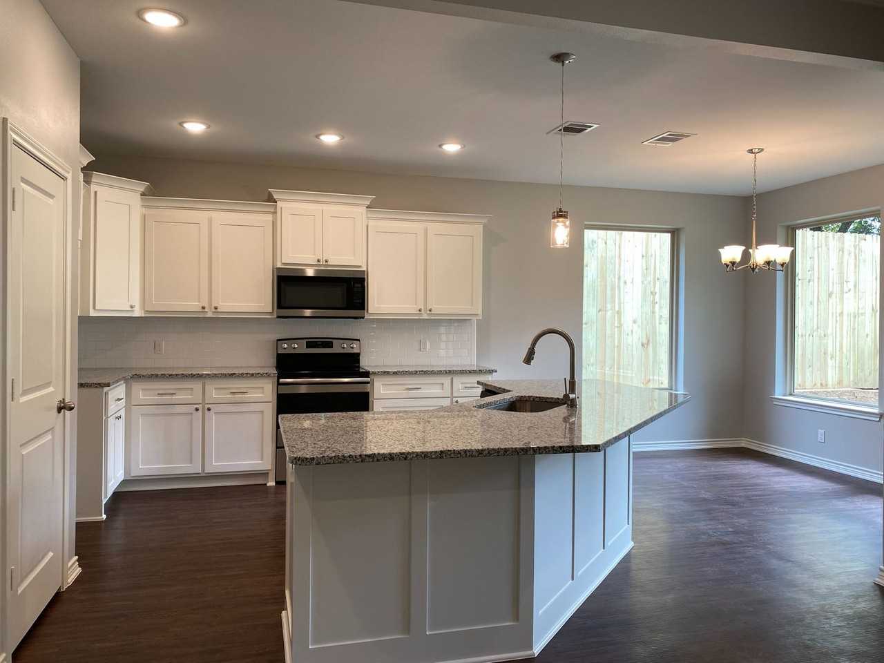 307 E Ford St - Photo 5 of 23