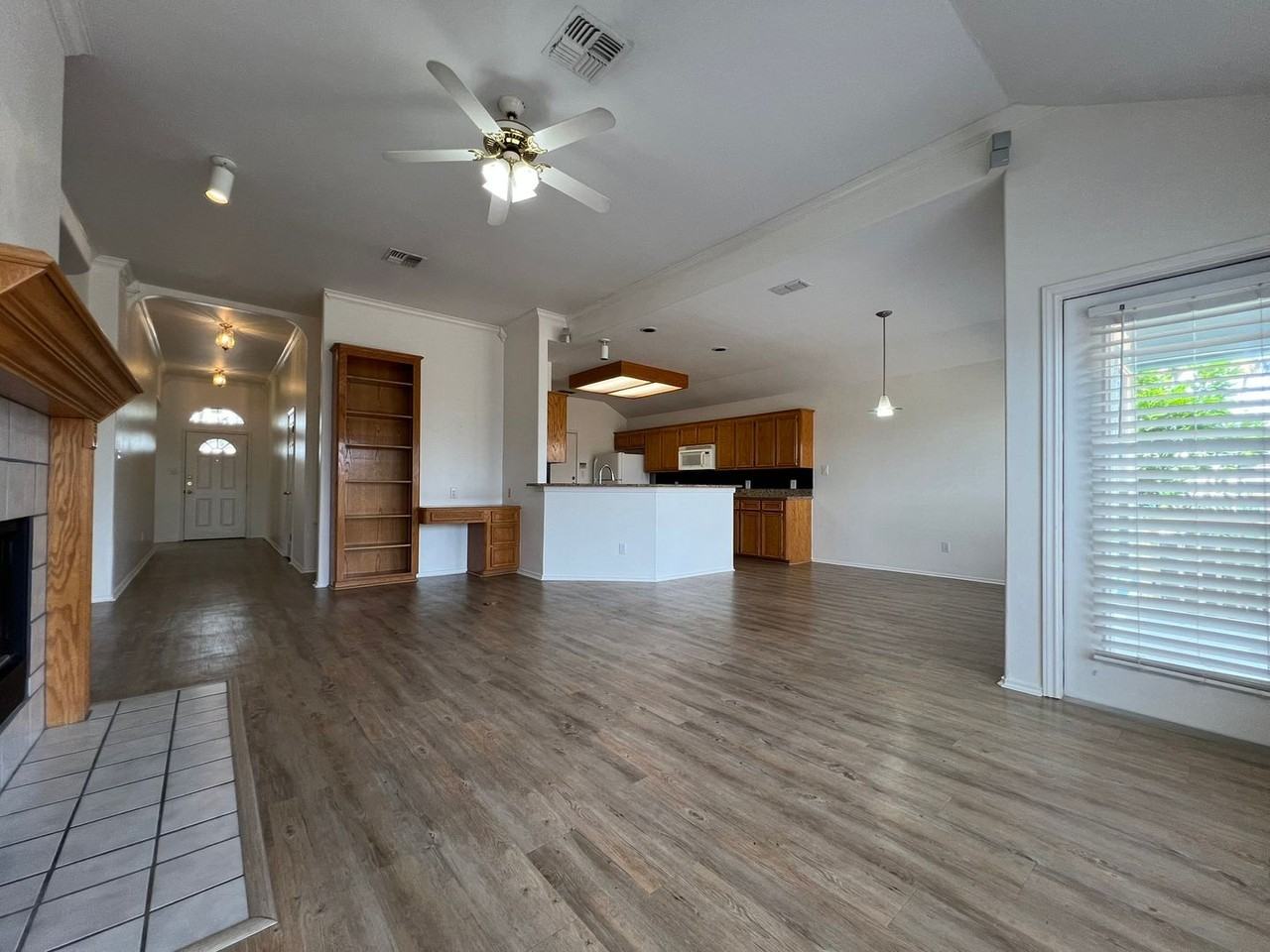 15310 Tortuga Ct - Photo 6 of 36