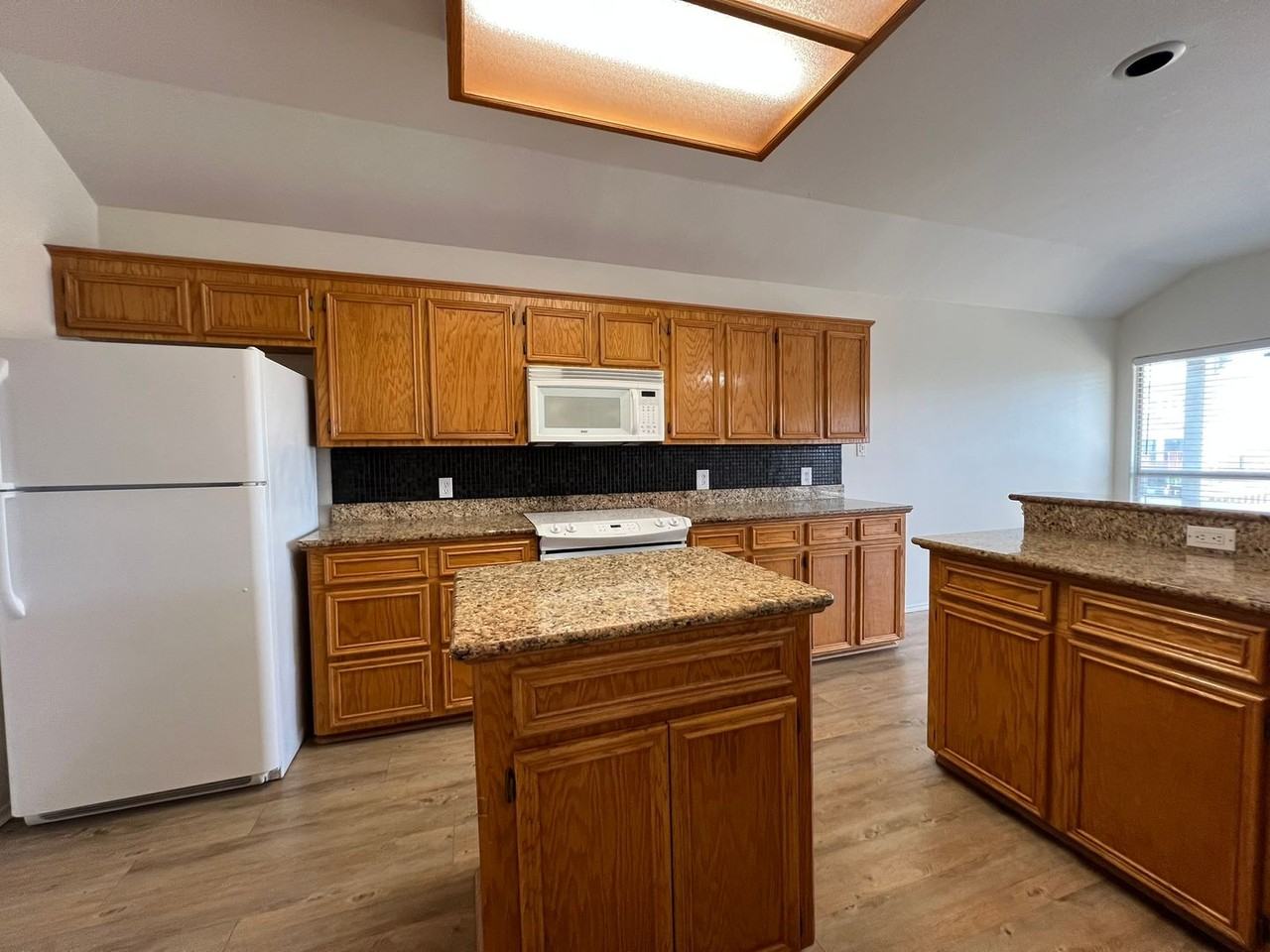 15310 Tortuga Ct - Photo 7 of 36