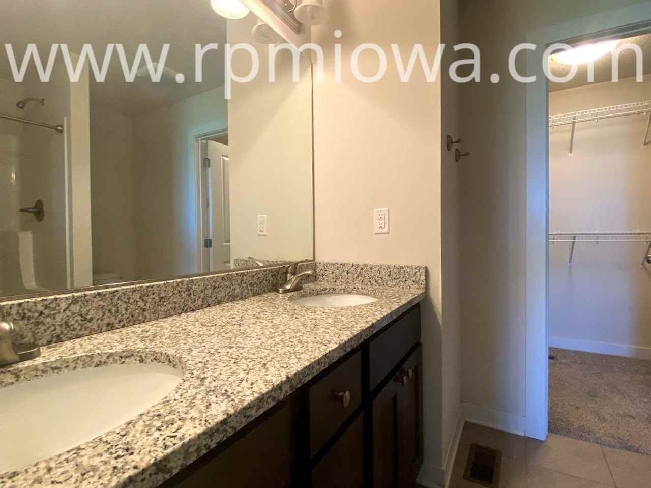 1503 Nw Abbie Dr - Photo 3 of 23