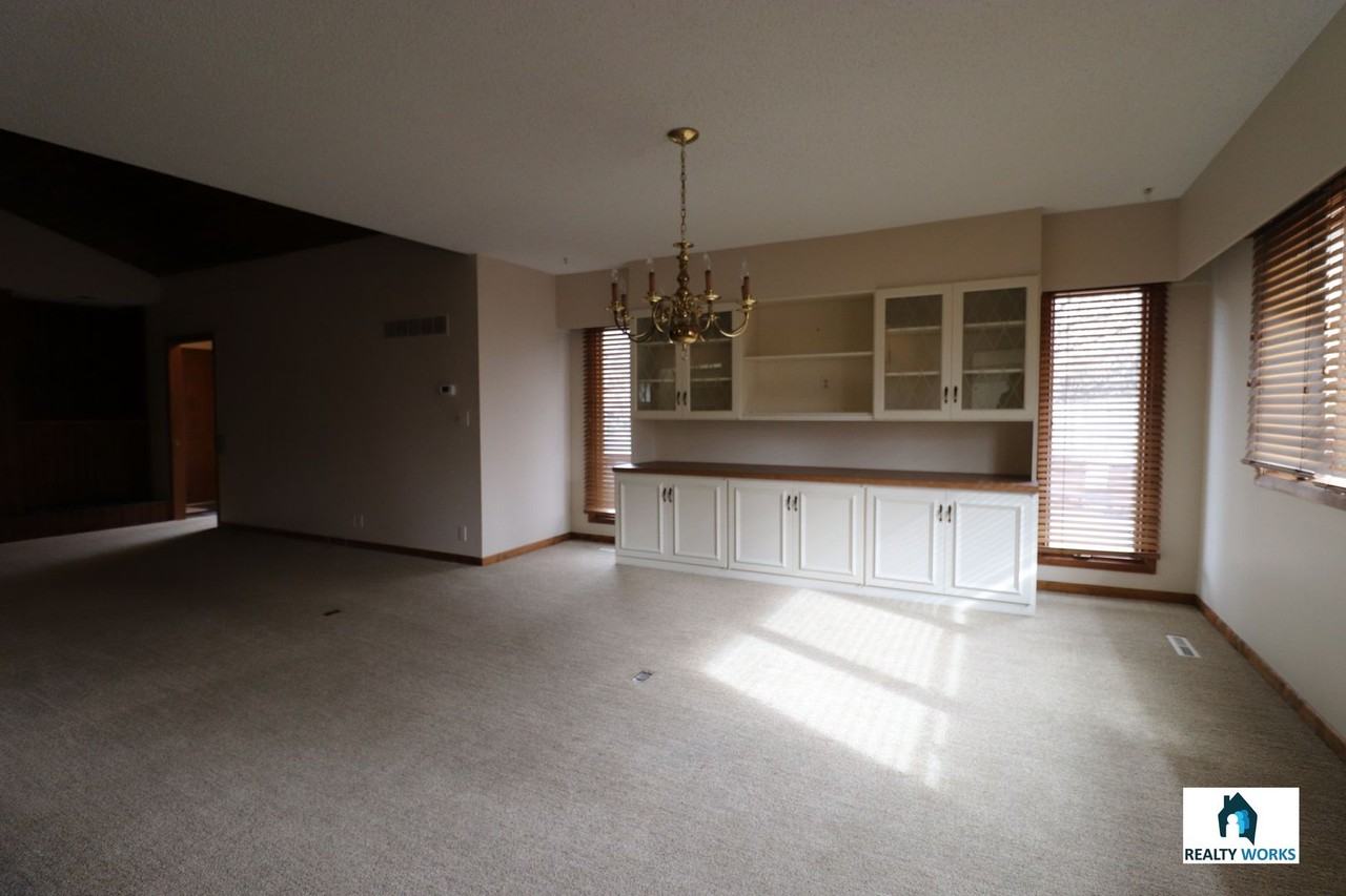 3800 Calvert St - Photo 2 of 17