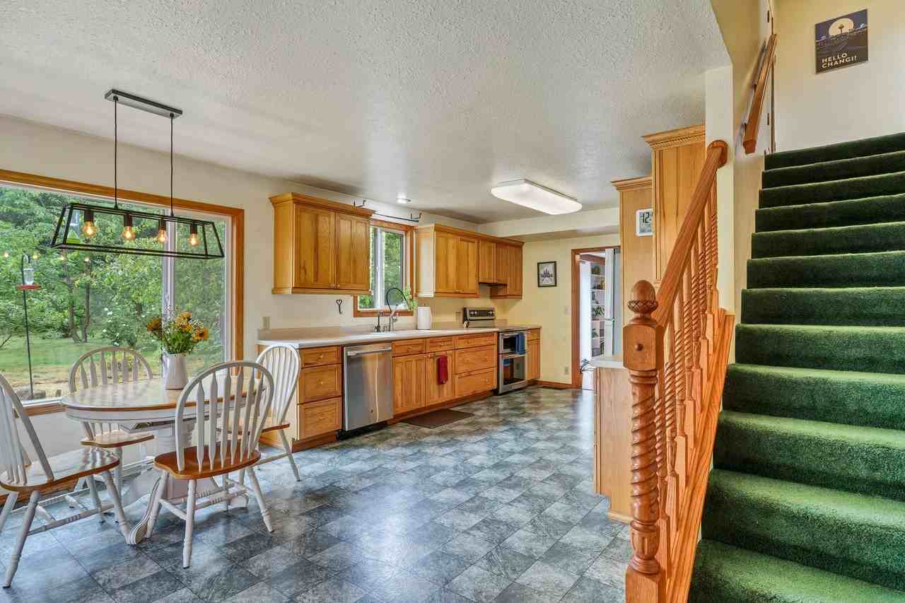 3194 Crooked Finger Rd Ne - Photo 3 of 47