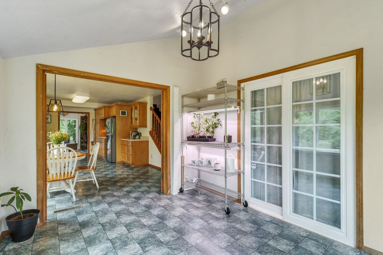 3194 Crooked Finger Rd Ne - Photo 6 of 47