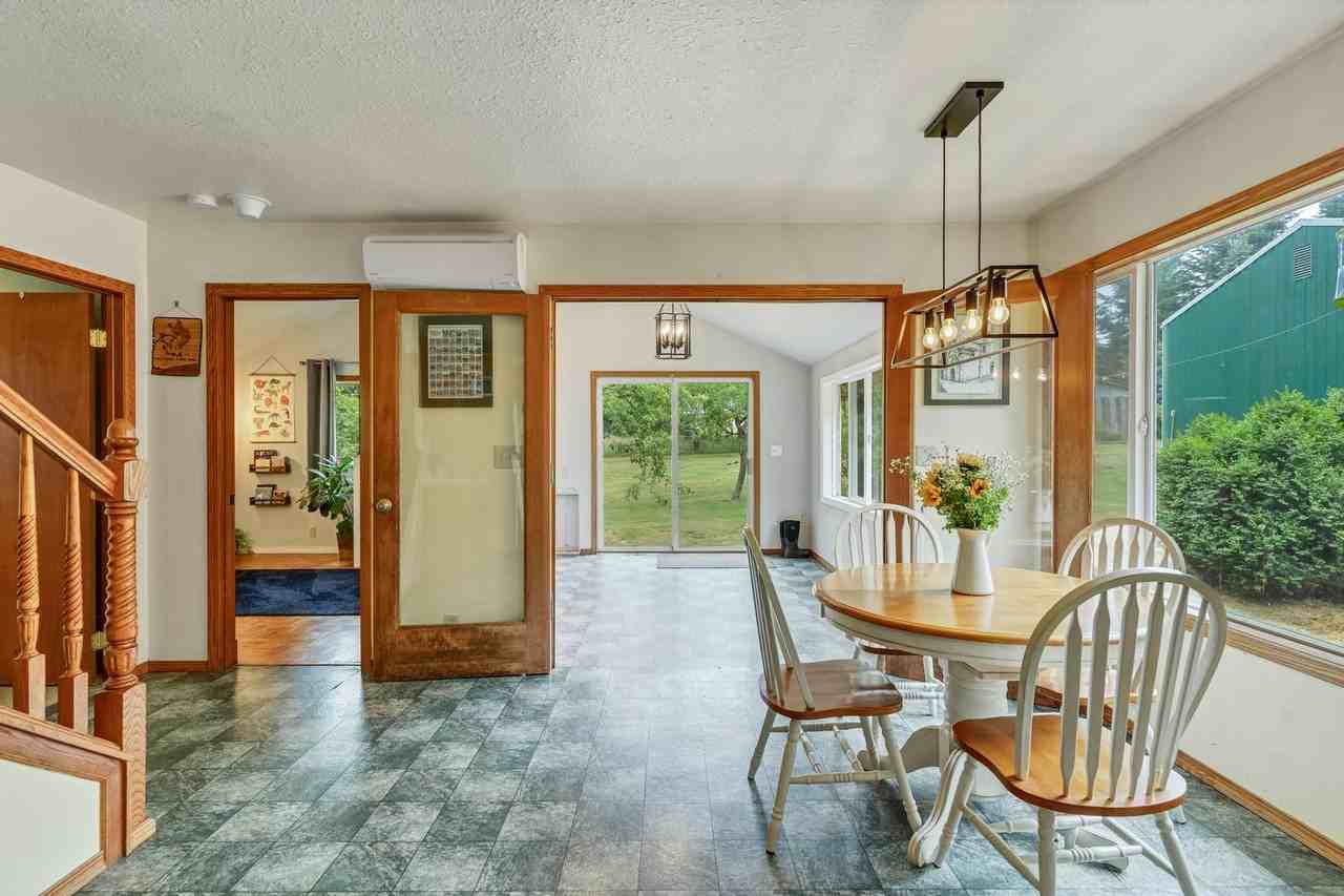 3194 Crooked Finger Rd Ne - Photo 7 of 47