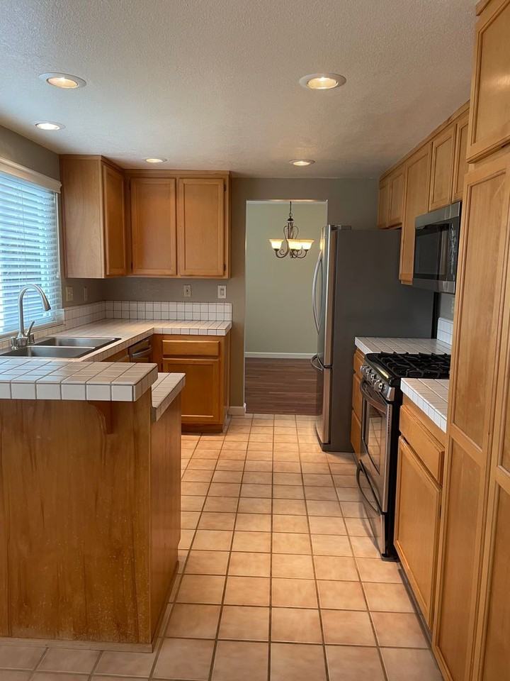 120 Billington Ln - Photo 2 of 25