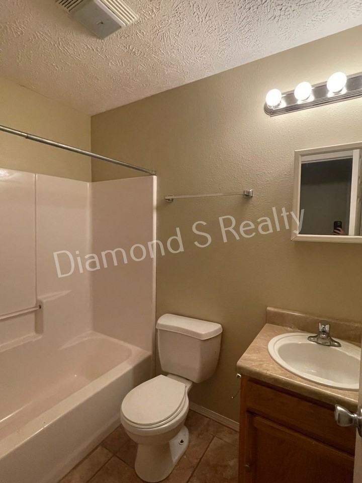 1454 N Ethyl Ave - Photo 7 of 9